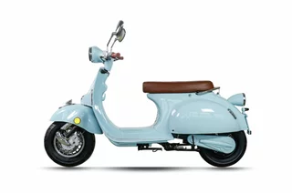 Himmelblaue Tisto Luna5.0 E-Roller